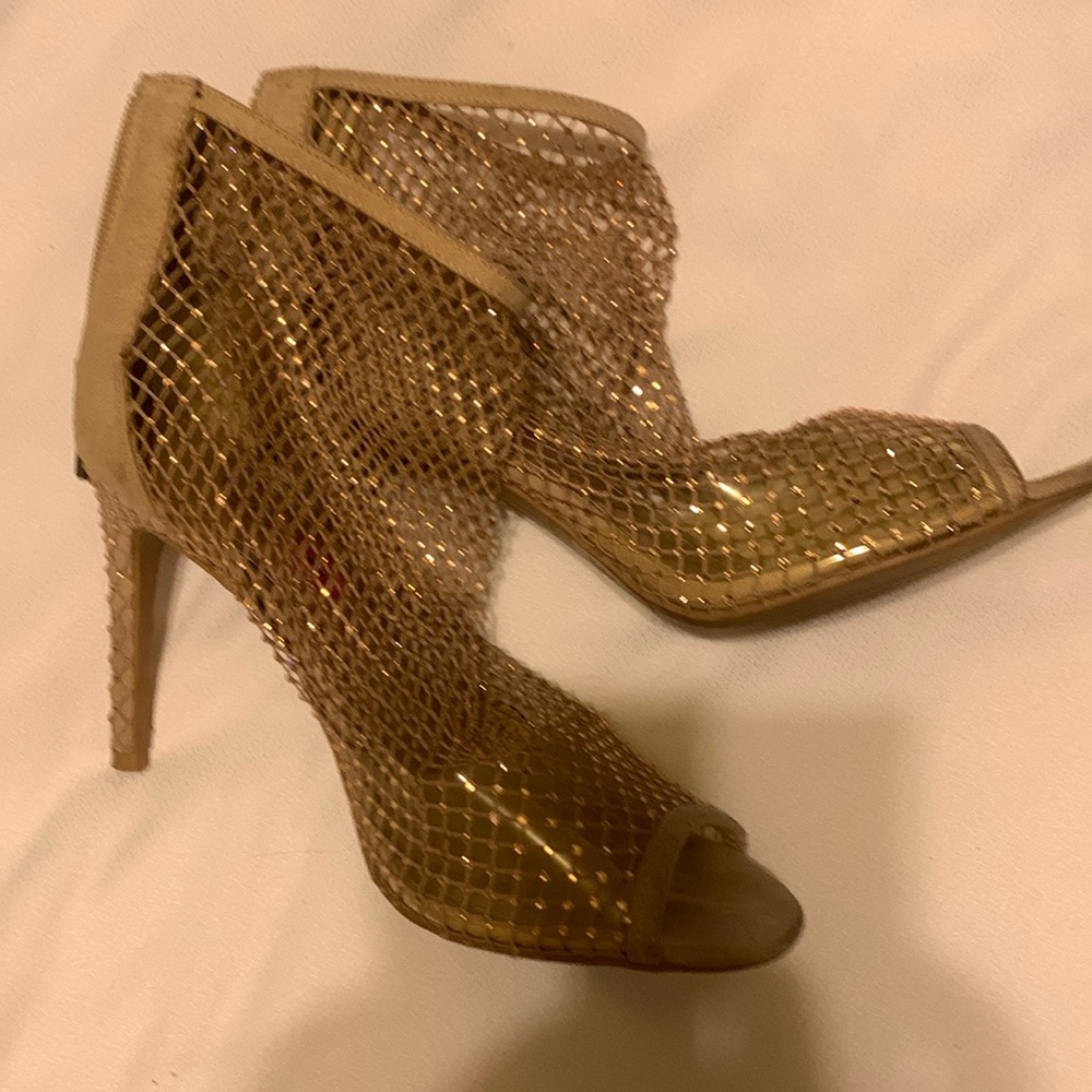 Beautiful size 11 women’s by charles David